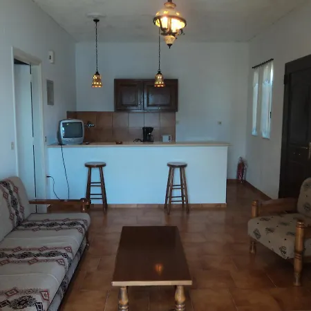 Marou Aparthotel Agia Pelagia (Kythira)