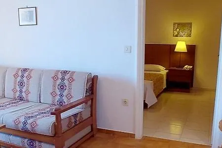 Marou Aparthotel
